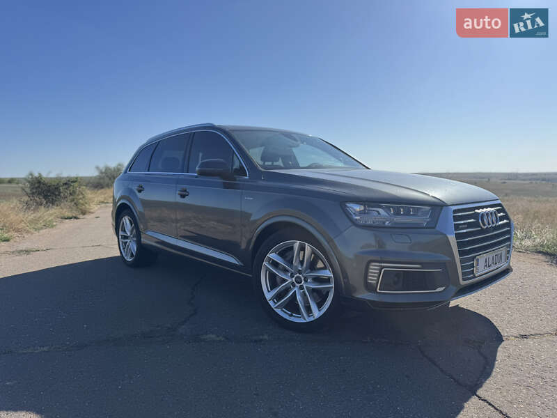 Audi Q7 2016