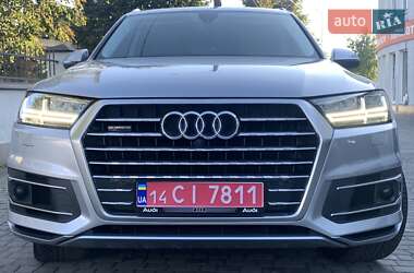 Внедорожник / Кроссовер Audi Q7 2016 в 