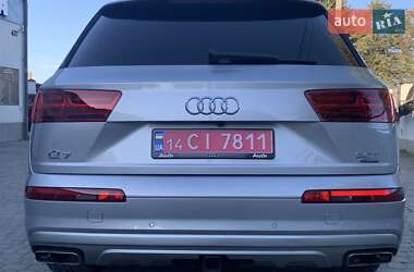 Внедорожник / Кроссовер Audi Q7 2016 в 