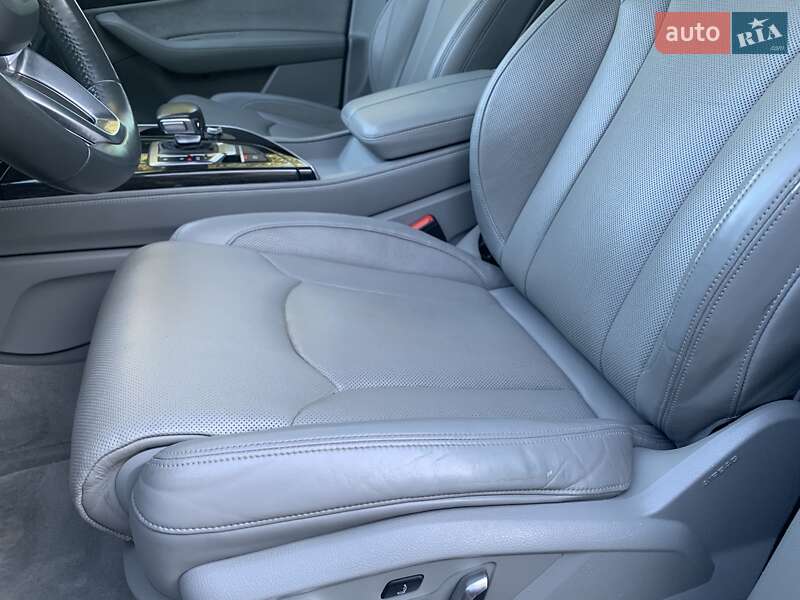 Позашляховик / Кросовер Audi Q7 2016 в Дрогобичі