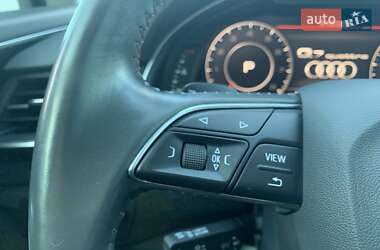 Внедорожник / Кроссовер Audi Q7 2016 в 