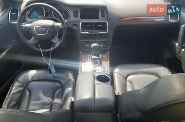 Позашляховик / Кросовер Audi Q7 2015 в 