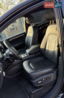 Внедорожник / Кроссовер Audi Q7 2014 в 
