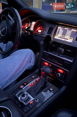 Внедорожник / Кроссовер Audi Q7 2014 в 