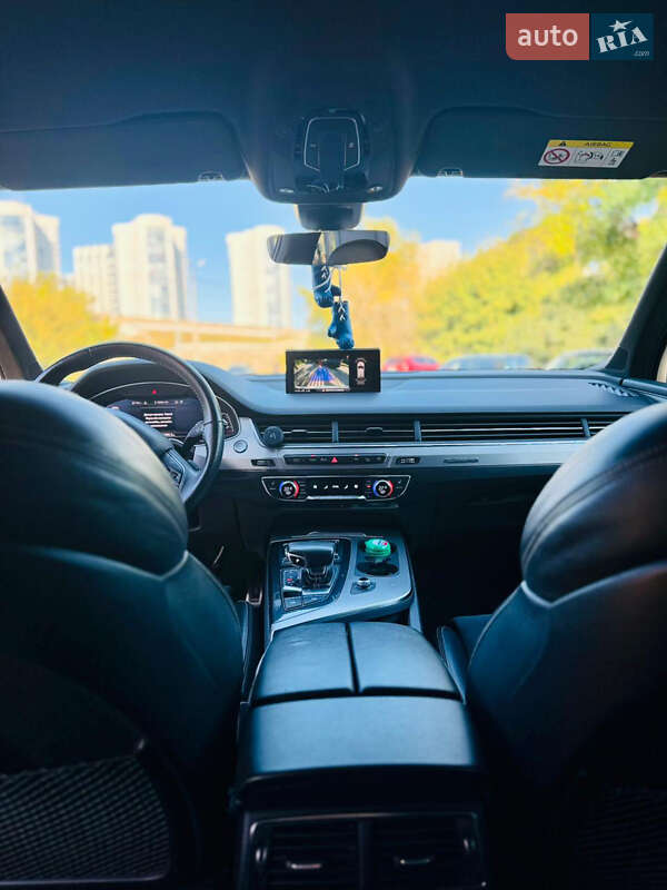 Позашляховик / Кросовер Audi Q7 2018 в Києві