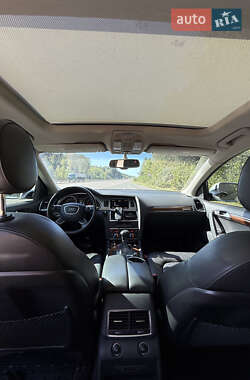 Позашляховик / Кросовер Audi Q7 2012 в 
