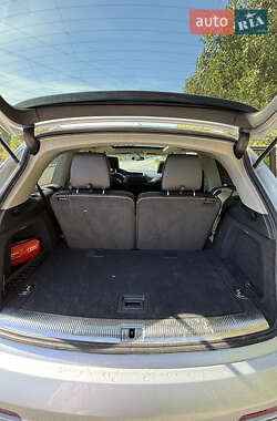Позашляховик / Кросовер Audi Q7 2012 в 