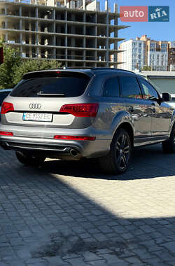 Позашляховик / Кросовер Audi Q7 2010 в 