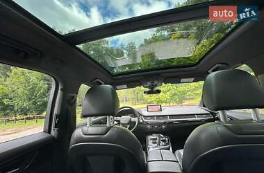 Позашляховик / Кросовер Audi Q7 2018 в 