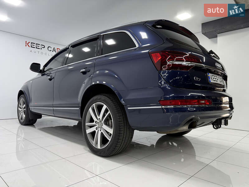 Позашляховик / Кросовер Audi Q7 2013 в Одесі