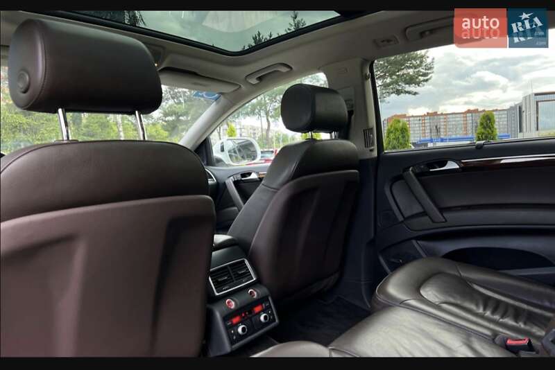 Позашляховик / Кросовер Audi Q7 2015 в Дрогобичі