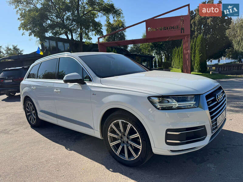 Позашляховик / Кросовер Audi Q7 2018 в Києві