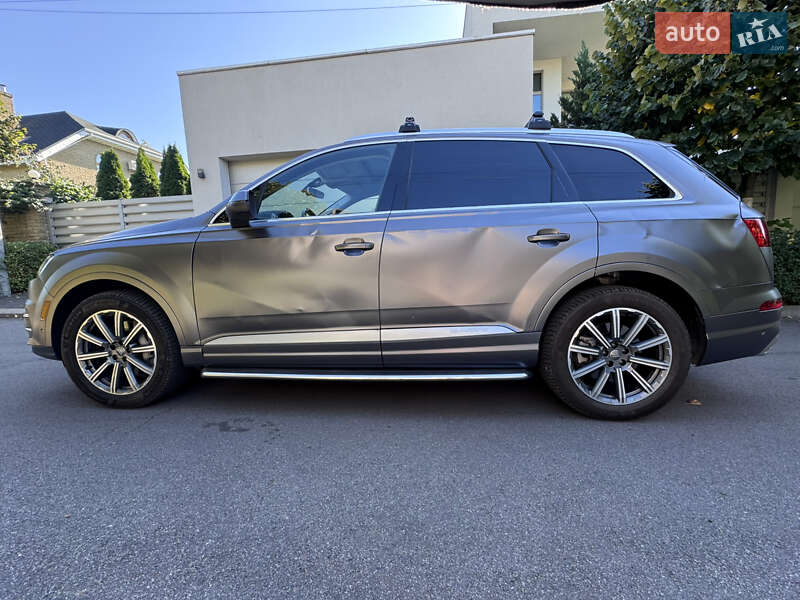 Внедорожник / Кроссовер Audi Q7 2019 в Киеве