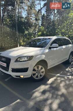 Внедорожник / Кроссовер Audi Q7 2013 в 