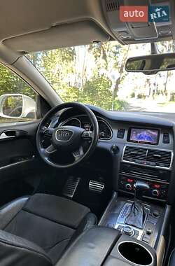 Внедорожник / Кроссовер Audi Q7 2013 в 