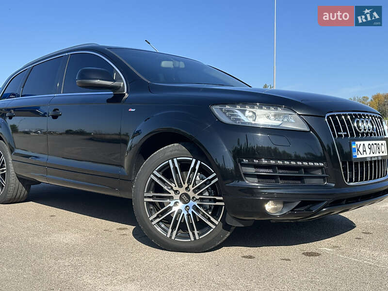 Позашляховик / Кросовер Audi Q7 2011 в Житомирі