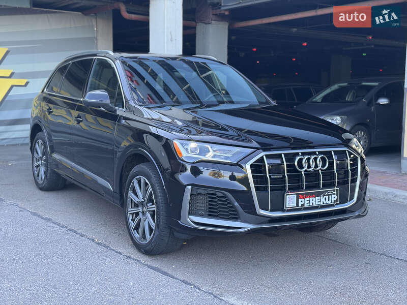 Позашляховик / Кросовер Audi Q7 2019 в Києві