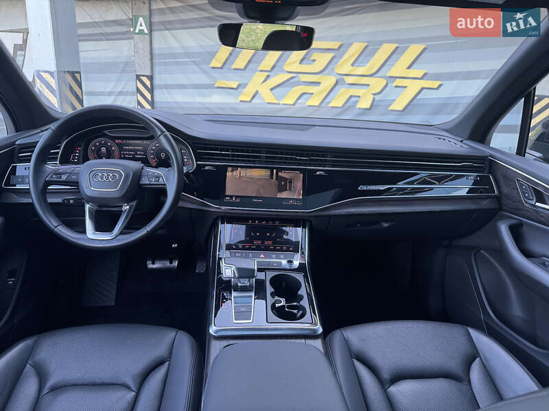 Позашляховик / Кросовер Audi Q7 2019 в Києві