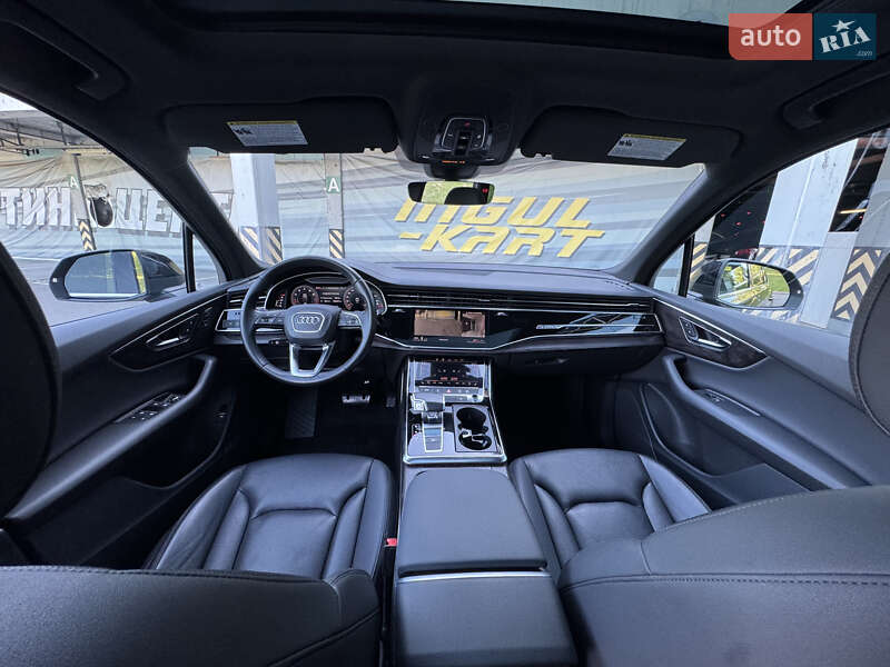 Позашляховик / Кросовер Audi Q7 2019 в Києві