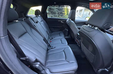 Позашляховик / Кросовер Audi Q7 2019 в 