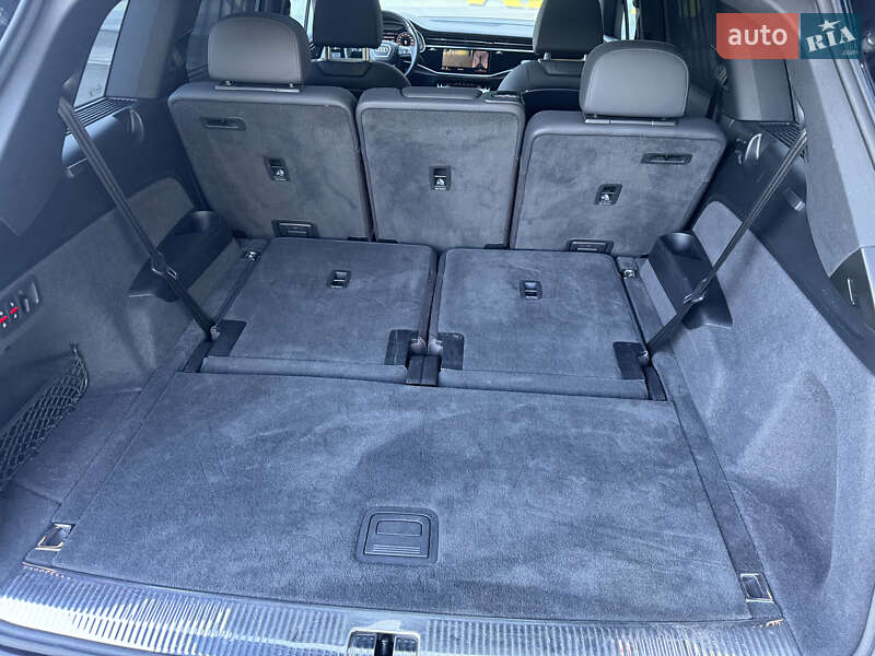 Позашляховик / Кросовер Audi Q7 2019 в Києві