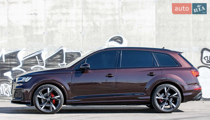 Позашляховик / Кросовер Audi Q7 2021 в Львові