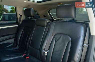 Позашляховик / Кросовер Audi Q7 2010 в 
