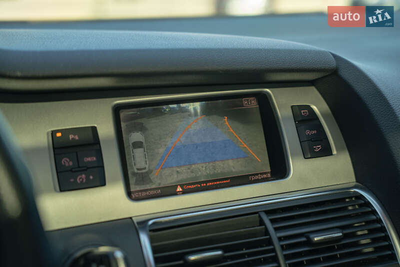 Внедорожник / Кроссовер Audi Q7 2010 в Черновцах