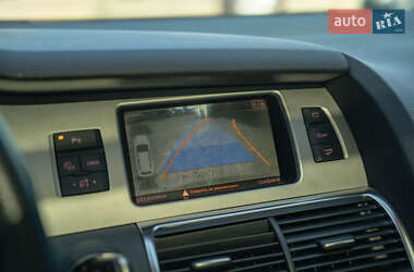 Позашляховик / Кросовер Audi Q7 2010 в 