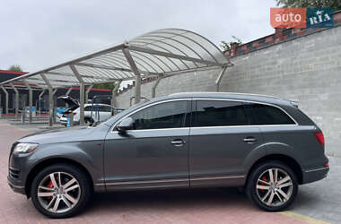 Позашляховик / Кросовер Audi Q7 2015 в 