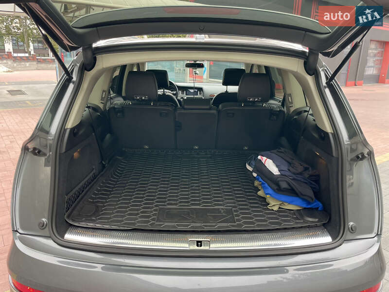 Внедорожник / Кроссовер Audi Q7 2015 в Ровно