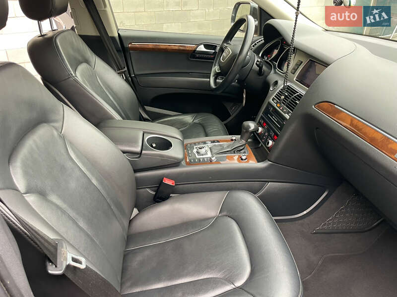 Внедорожник / Кроссовер Audi Q7 2015 в Ровно