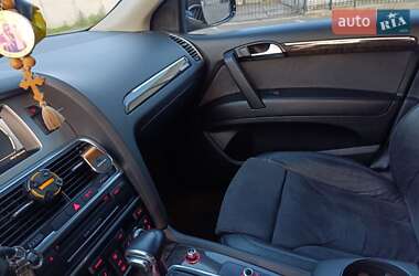 Позашляховик / Кросовер Audi Q7 2013 в 