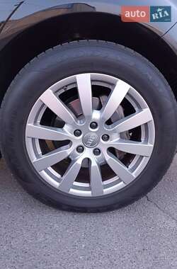 Позашляховик / Кросовер Audi Q7 2013 в 