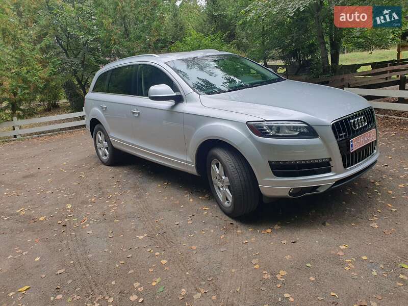 Позашляховик / Кросовер Audi Q7 2014 в 