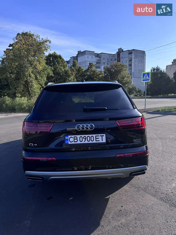 Внедорожник / Кроссовер Audi Q7 2017 в Чернигове