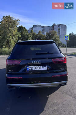 Внедорожник / Кроссовер Audi Q7 2017 в 