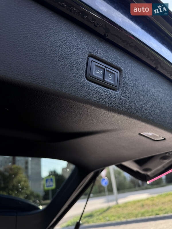 Внедорожник / Кроссовер Audi Q7 2017 в Чернигове