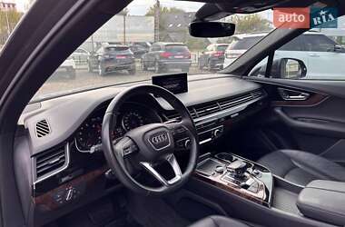 Позашляховик / Кросовер Audi Q7 2018 в 