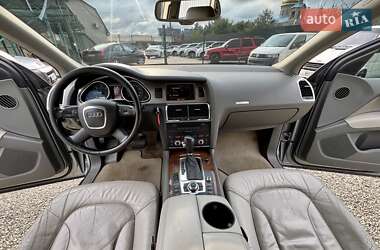 Внедорожник / Кроссовер Audi Q7 2006 в 