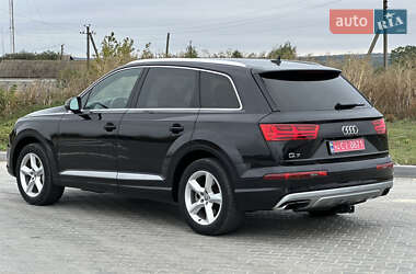 Позашляховик / Кросовер Audi Q7 2017 в 