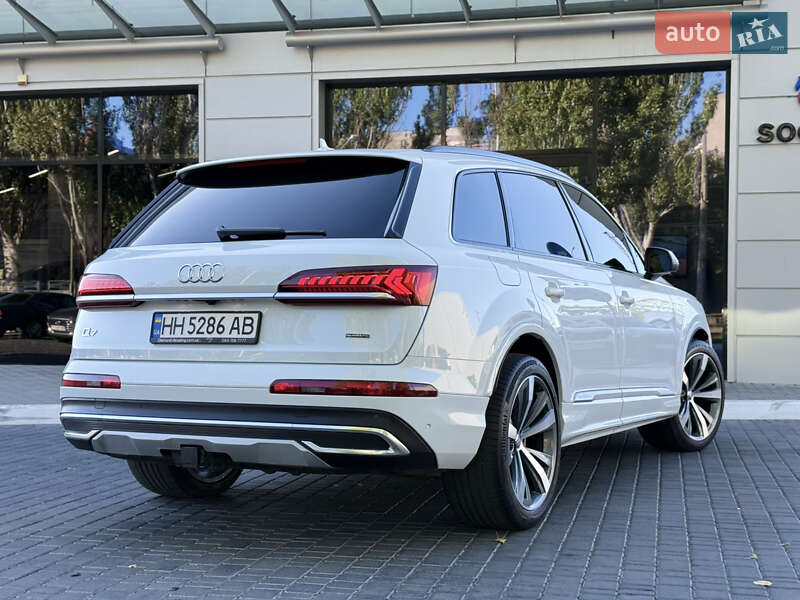 Позашляховик / Кросовер Audi Q7 2020 в Одесі
