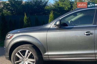 Внедорожник / Кроссовер Audi Q7 2013 в 