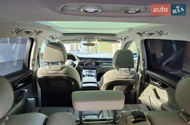 Внедорожник / Кроссовер Audi Q7 2020 в 