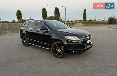 Позашляховик / Кросовер Audi Q7 2006 в Вараші