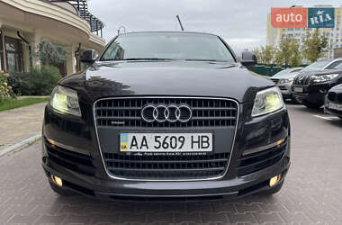 Внедорожник / Кроссовер Audi Q7 2007 в 