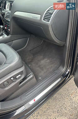 Позашляховик / Кросовер Audi Q7 2012 в 