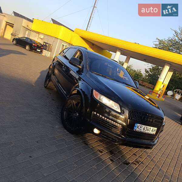 Внедорожник / Кроссовер Audi Q7 2008 в 