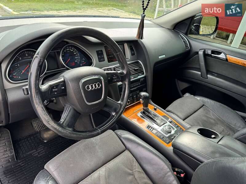 Внедорожник / Кроссовер Audi Q7 2007 в Полтаве