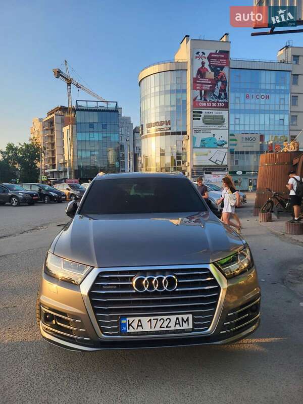 Позашляховик / Кросовер Audi Q7 2015 в Тернополі